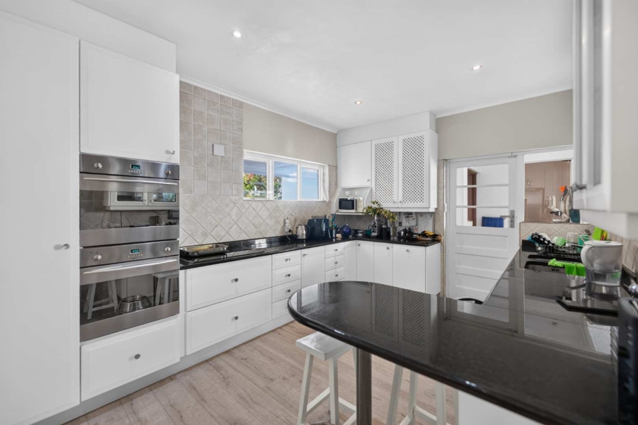 4 Bedroom Property for Sale in Camps Bay Western Cape